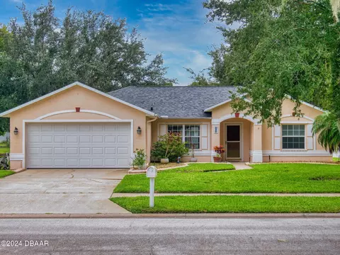 83 Spinnaker Cir, South Daytona, FL 32119