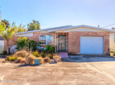 348 Woodland Ave, Daytona Beach, FL 32118