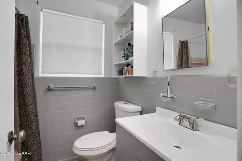 Bath - 95 Ormond Pkwy, Ormond Beach, FL 32176 photo 1 of 2