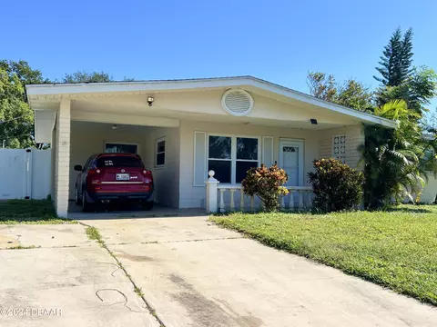 2825 Oak Lea Dr, South Daytona, FL 32119