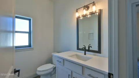 Bath - 1428 Willow Oak Dr, Edgewater, FL 32132 photo 5 of 5
