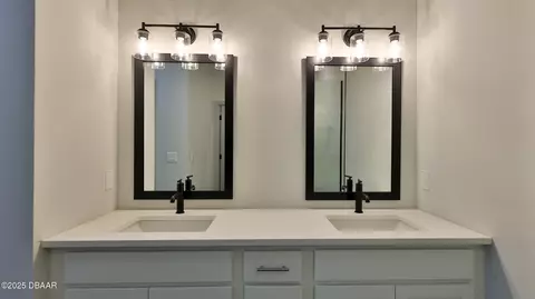 Bath - 1428 Willow Oak Dr, Edgewater, FL 32132 photo 1 of 5