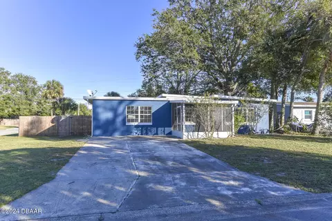 1061 Audrey Dr, Daytona Beach, FL 32117