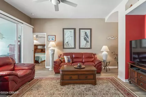 Living - 72 Kingsley Ln, Ormond Beach, FL 32174 photo 2 of 3