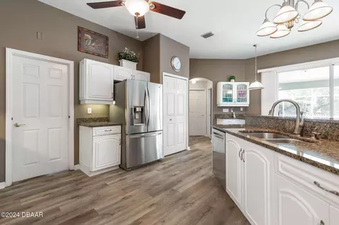 Kitchen - 72 Kingsley Ln, Ormond Beach, FL 32174 photo 2 of 6