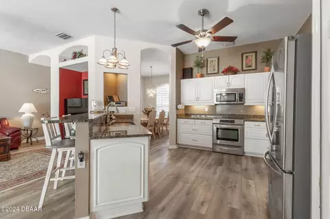 Kitchen - 72 Kingsley Ln, Ormond Beach, FL 32174 photo 4 of 6