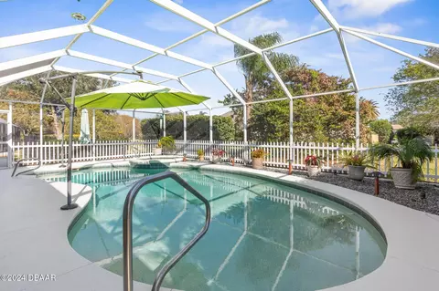 Exterior - 72 Kingsley Ln, Ormond Beach, FL 32174 photo 2 of 16