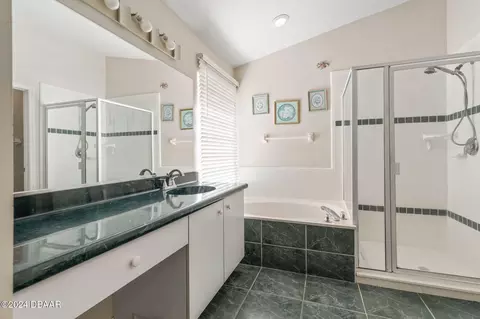Bath - 72 Kingsley Ln, Ormond Beach, FL 32174 photo 1 of 4