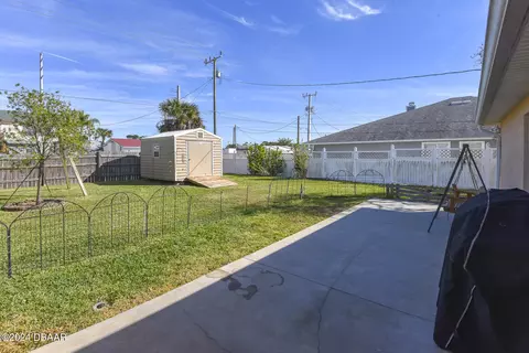 Exterior - 1819 India Palm Dr, Edgewater, FL 32132 photo 2 of 14