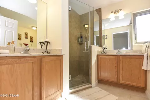 Bath - 1819 India Palm Dr, Edgewater, FL 32132 photo 1 of 7