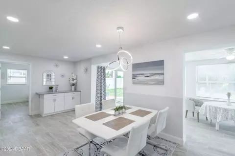 Dining - 863 Marvin Rd, Ormond Beach, FL 32176 photo 1 of 3