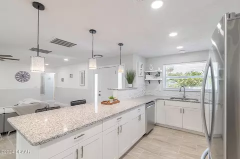 Kitchen - 863 Marvin Rd, Ormond Beach, FL 32176 photo 1 of 4