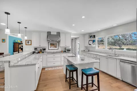 Kitchen - 111 Rio Pinar Dr, Ormond Beach, FL 32174 photo 2 of 4