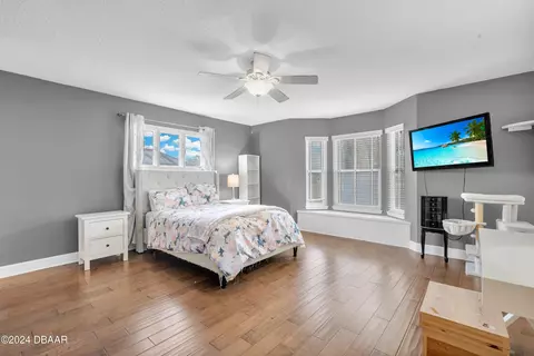 Bedroom - 111 Rio Pinar Dr, Ormond Beach, FL 32174 photo 4 of 8