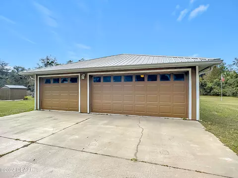Exterior - 2940 Ragis Rd, Edgewater, FL 32132 photo 4 of 6