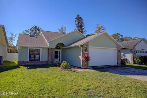 3864 Long Grove Ln, Port Orange, FL 32129