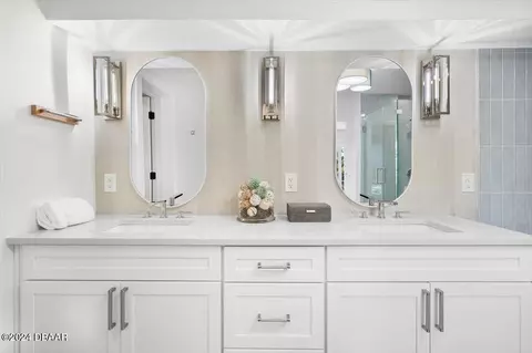 Bath - 2750 Harbor Ct, Saint Augustine, FL 32084 photo 1 of 12