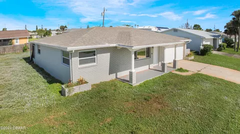 129 Ocean Grove Dr, Ormond Beach, FL 32176 photo 2