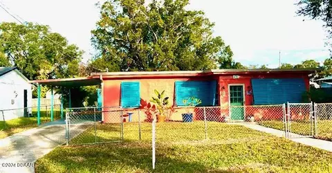 131 W Palm Way, Edgewater, FL 32132