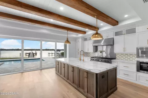Kitchen - 518 Riverside Dr, Ormond Beach, FL 32176 photo 5 of 8