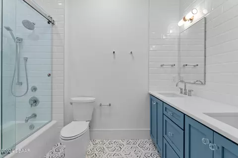 Bath - 518 Riverside Dr, Ormond Beach, FL 32176 photo 10 of 19