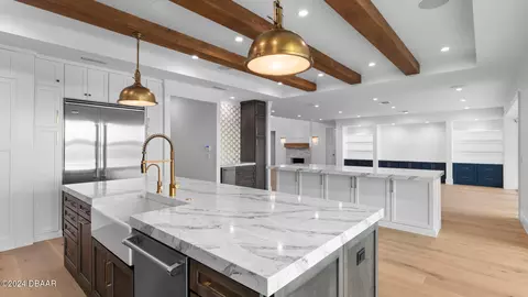 Kitchen - 518 Riverside Dr, Ormond Beach, FL 32176 photo 7 of 8