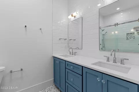 Bath - 518 Riverside Dr, Ormond Beach, FL 32176 photo 9 of 19