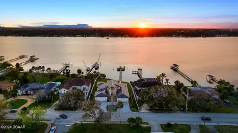 View/Area - 518 Riverside Dr, Ormond Beach, FL 32176 photo 5 of 9