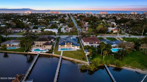 View/Area - 518 Riverside Dr, Ormond Beach, FL 32176 photo 2 of 9