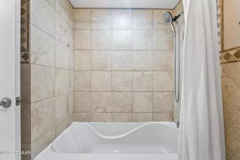 Bath - 45 Ocean Crest Dr, Ormond Beach, FL 32176 photo 2 of 4