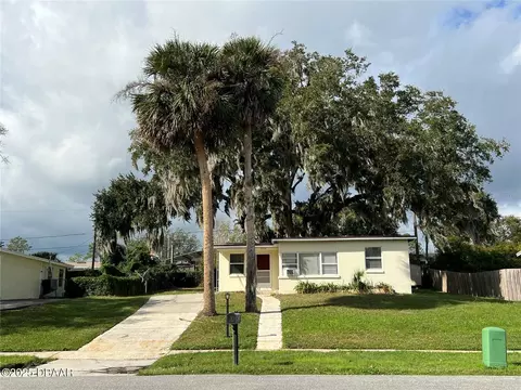 1196 Fountainhead Dr, Deltona, FL 32725