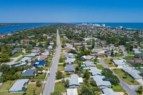 View/Area - 533 N Halifax Dr, Ormond Beach, FL 32176 photo 5 of 21