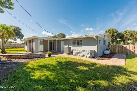 Exterior - 533 N Halifax Dr, Ormond Beach, FL 32176 photo 4 of 5