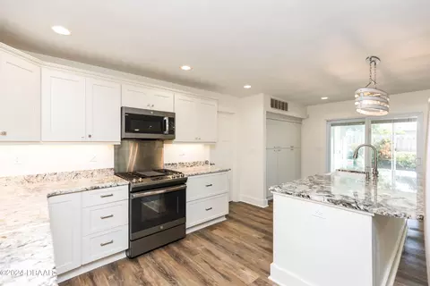 Kitchen - 533 N Halifax Dr, Ormond Beach, FL 32176 photo 8 of 9