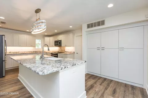 Kitchen - 533 N Halifax Dr, Ormond Beach, FL 32176 photo 5 of 9