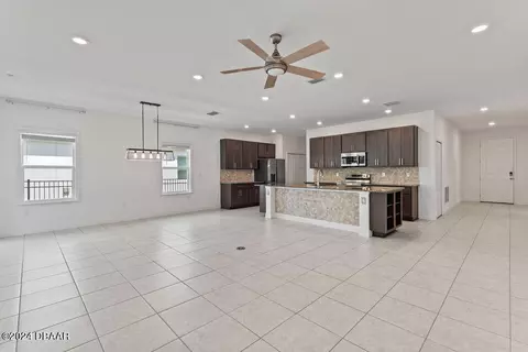 Living - 62 Fawn Haven Trl, Ormond Beach, FL 32174 photo 1 of 2