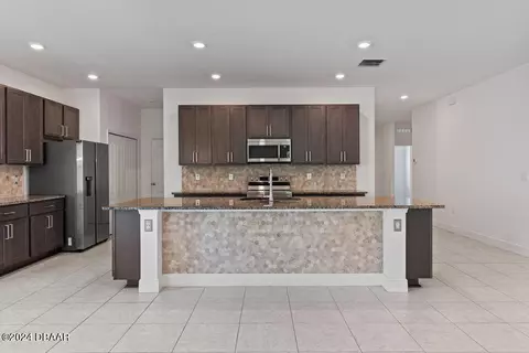 Kitchen - 62 Fawn Haven Trl, Ormond Beach, FL 32174 photo 1 of 4