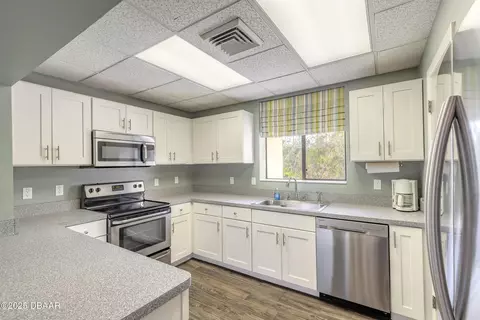 Kitchen - 6 Wild Creek Way, Ormond Beach, FL 32174 photo 4 of 4