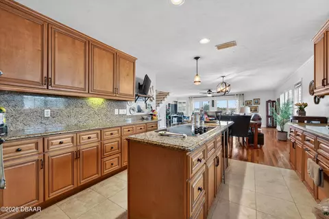 Kitchen - 482 Riverside Dr, Ormond Beach, FL 32176 photo 3 of 4