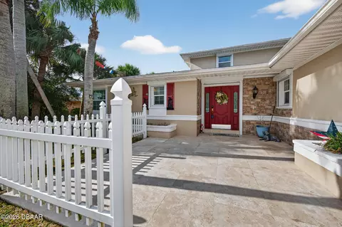 Exterior - 482 Riverside Dr, Ormond Beach, FL 32176 photo 4 of 4