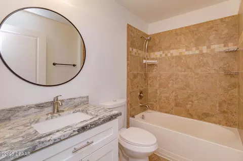 Bath - 304 Chesham St, Ormond Beach, FL 32174 photo 3 of 4