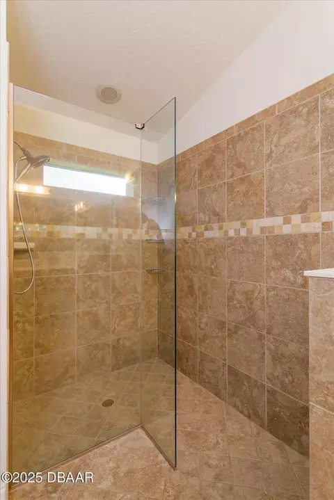 Bath - 304 Chesham St, Ormond Beach, FL 32174 photo 2 of 4