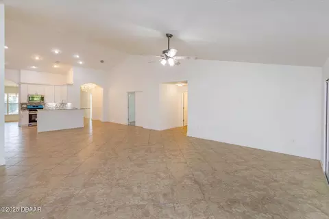 Living - 304 Chesham St, Ormond Beach, FL 32174 photo 7 of 8