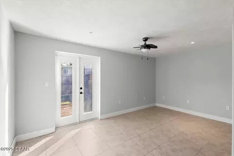 Living - 60 Hidden Hills Dr, Ormond Beach, FL 32174 photo 5 of 5