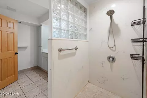 Bath - 60 Hidden Hills Dr, Ormond Beach, FL 32174 photo 3 of 6