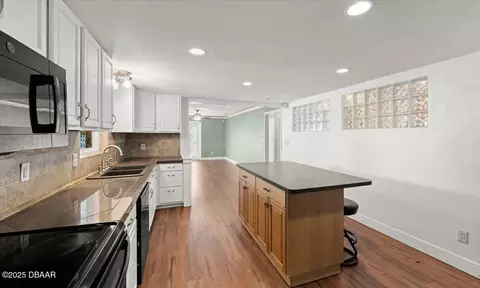 Kitchen - 60 Hidden Hills Dr, Ormond Beach, FL 32174 photo 3 of 5