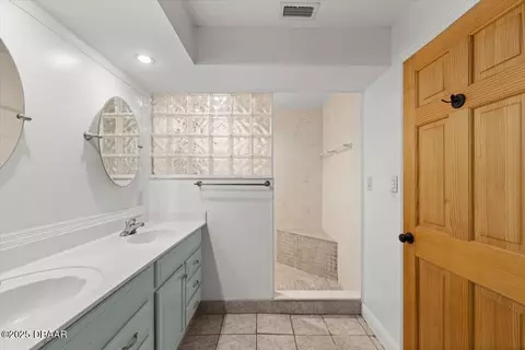 Bath - 60 Hidden Hills Dr, Ormond Beach, FL 32174 photo 2 of 6