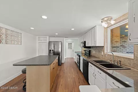 Kitchen - 60 Hidden Hills Dr, Ormond Beach, FL 32174 photo 2 of 5