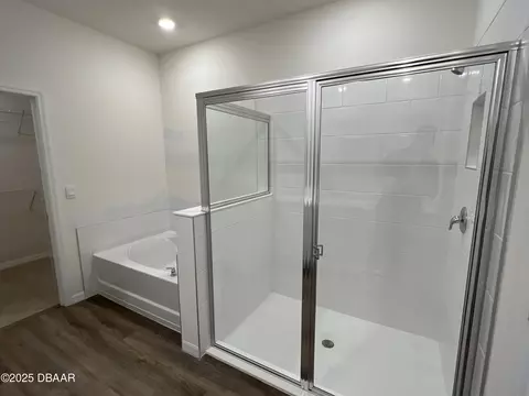 Bath - 3225 Arch Ave, Ormond Beach, FL 32174 photo 2 of 6