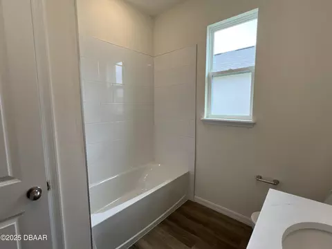 Bath - 3225 Arch Ave, Ormond Beach, FL 32174 photo 4 of 6